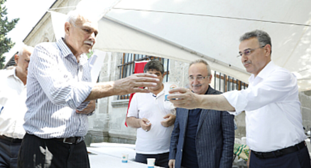 İlkadım'dan Lokma İkramı