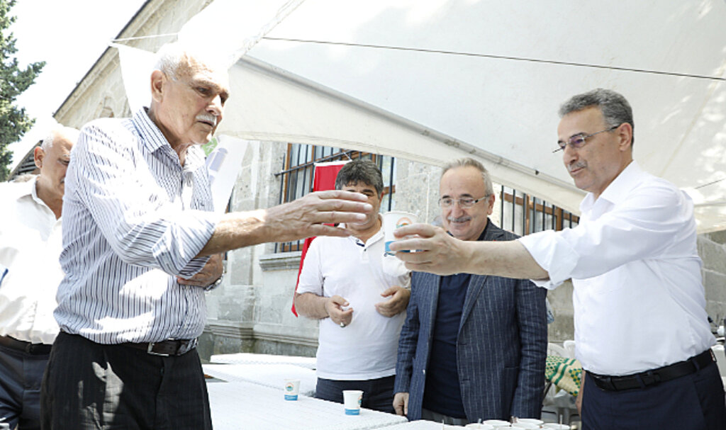 İlkadım'dan Lokma İkramı