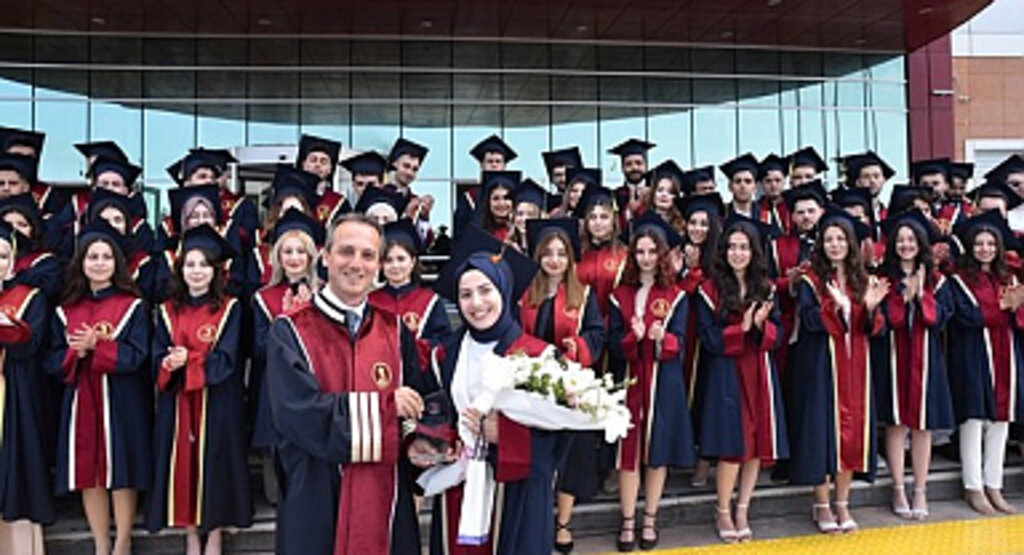 OMÜ’de Mezuniyet Törenleri Diş Hekimliği Fakültesiyle Tamamlandı!