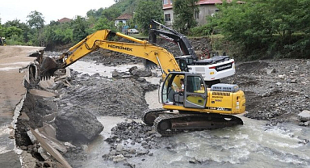Samsun Büyükşehir Tüm Ekip Ve Ekipmanlarıyla Sahada!