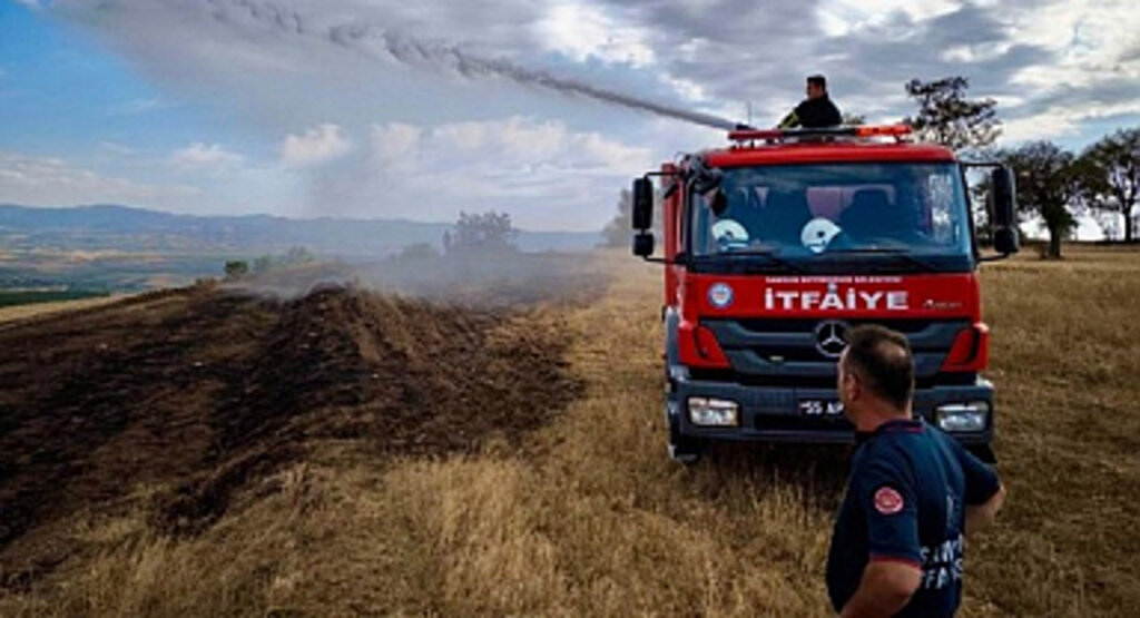 Samsun İtfaiyesi Anız Yangınlarıyla Mücadele Ediyor!