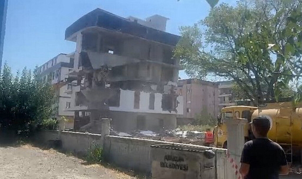 Atakum’da Kaçak Yapı Yıkıldı!