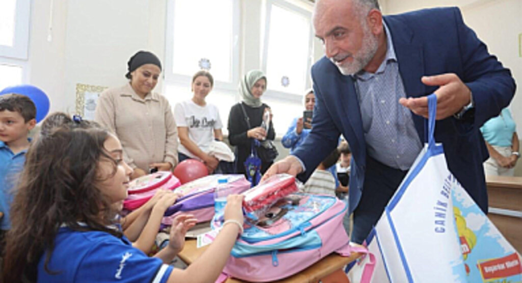 Canik'te Tüm Birinci Sınıflara Çanta ve Kırtasiye Seti Hediye Edilecek!