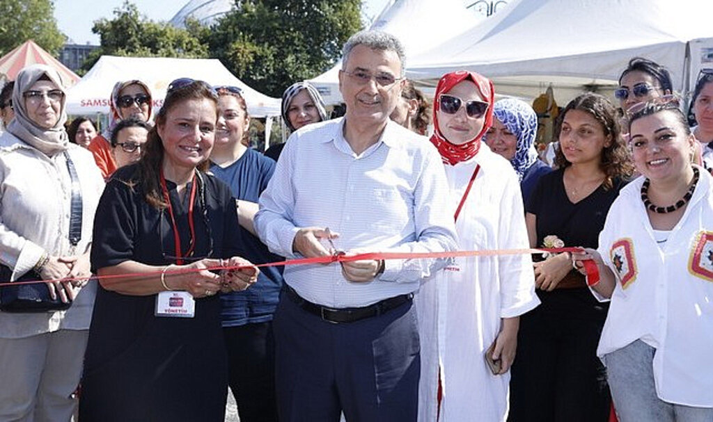 Kadın El Emeği Sergisine Büyük İlgi!