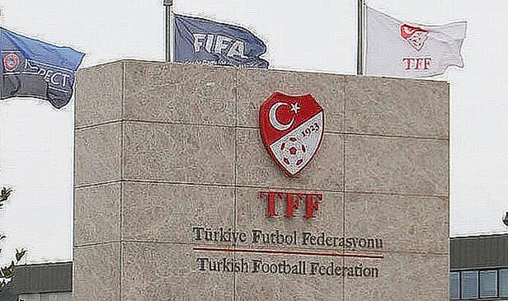 Samsunspor - Başakşehir Maçı Dahil 3 Müsabaka Ertelendi!