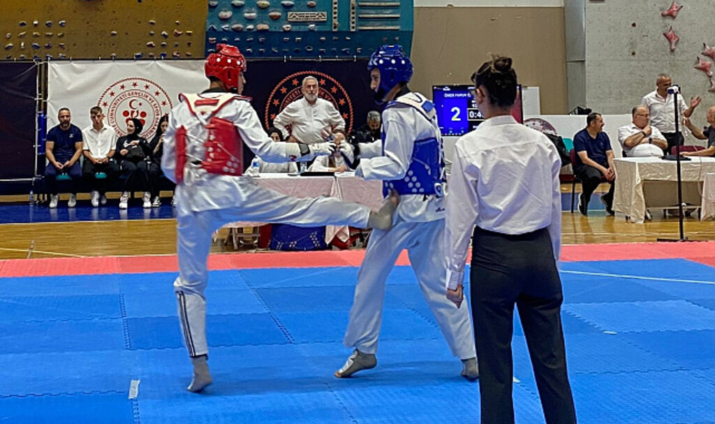 Taekwondo Yıldızlar ve Gençler Samsun İl Seçmeleri Yapıldı!