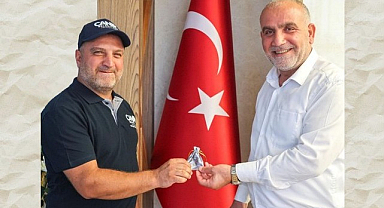 Başkan Sandıkçı’dan İşçisine Ödül!