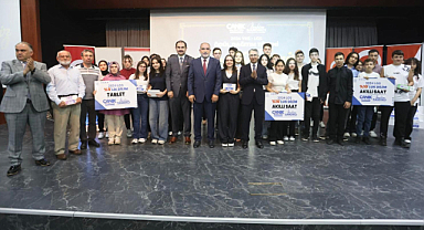 Canik'te Dereceye Giren YKS ve LGS'de Öğrencileri Hediyeleriyle Buluştu!
