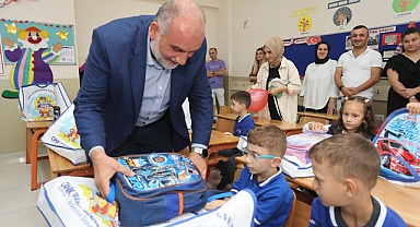 Canik’te Tüm öğrencilere Çanta Ve Kırtasiye Seti Hediye!