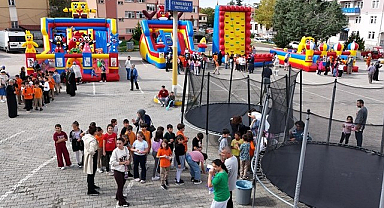 Büyükşehir’in İlçe Çocuk Şenlikleri Vezirköprü İle Devam Ediyor!