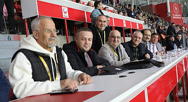 Samsun Protokolü Fenerbahçe Maçını Basın Tribününden İzledi!