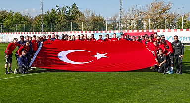 Samsunspor'un Kupa Mesaisi Cumhuriyet Coşkusu İle Sürdü!