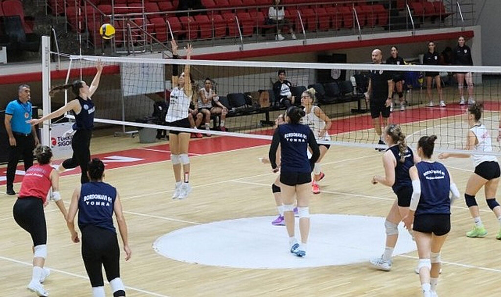 Samsunspor Voleybol Hazırlık Maçını Kazandı!