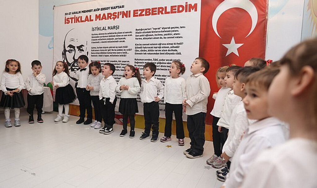 İlkadımlı Minikler İstiklal Marşı İle Duygulandırdı!