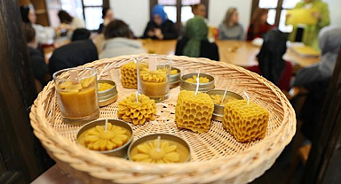 Maharetli Ellerde Bal Mumu Sanat Eserine Dönüştü!