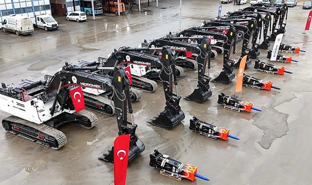 Samsun Büyükşehir'in İş Makinesi Filosuna 100 Milyonluk Takviye!