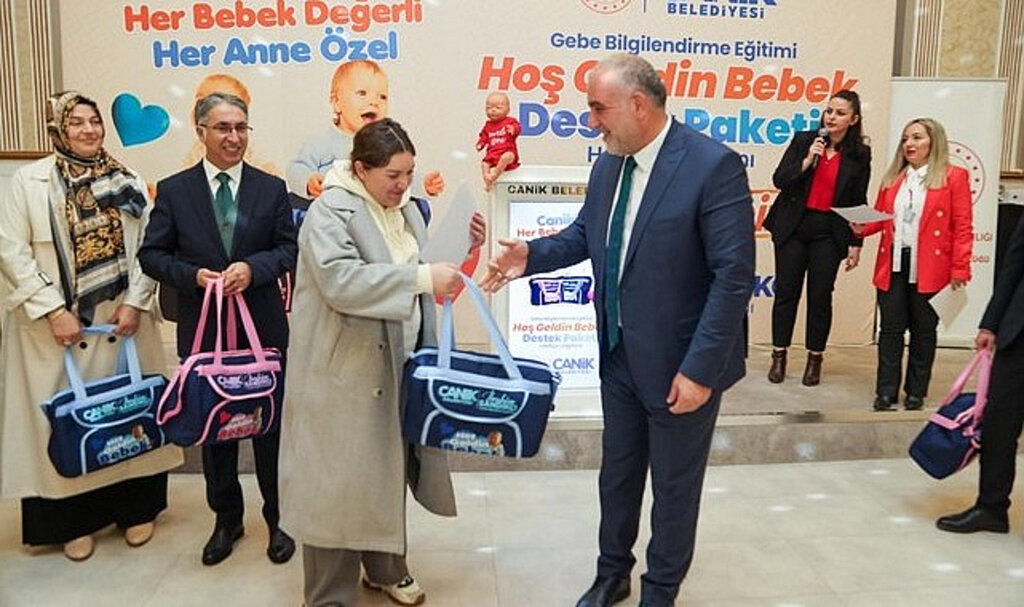 Canik'te Anne Adaylarına Bebek Destek Paketi!