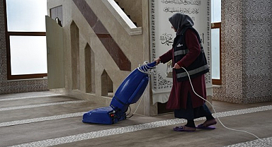 Atakum’daki Camilerde Ramazan Temizliği!