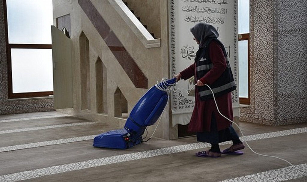 Atakum’daki Camilerde Ramazan Temizliği!