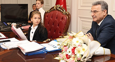 Başkan İhsan Kurnaz Koltuğunu Çocuklara Devretti!