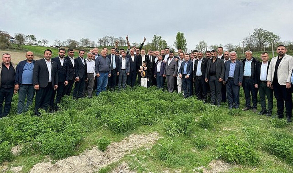 MHP Samsun’da Köy Köy Gezip Vatandaşlarla Bayramlaşıyor!