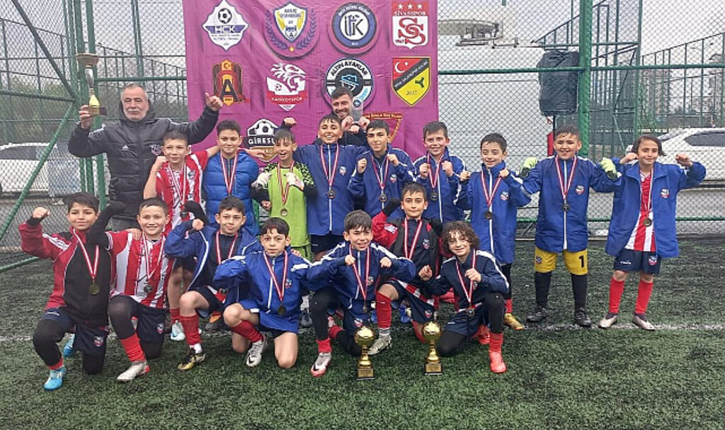 Samsun Kadıköyspor Ordu'da Şampiyon Oldu!