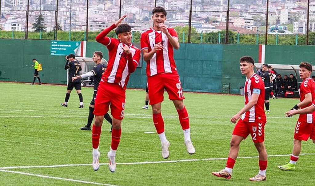 Samsunspor'un Eğitim Sponsoru Uğur Okulları Yarı Final İlk Maçını Kazandı!