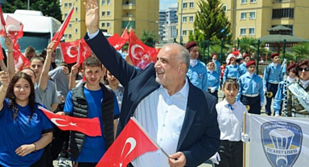Canik'te 19 Mayıs Coşkusu Sokaklara Taştı!