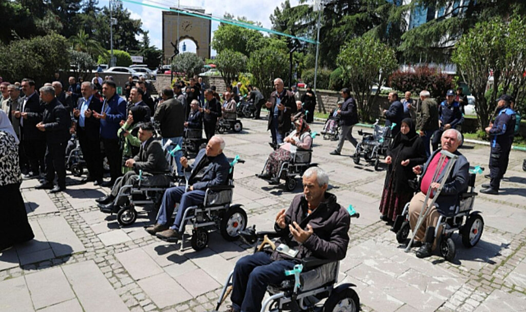 Çarşamba’da Engellilere Anlamlı Bağış!