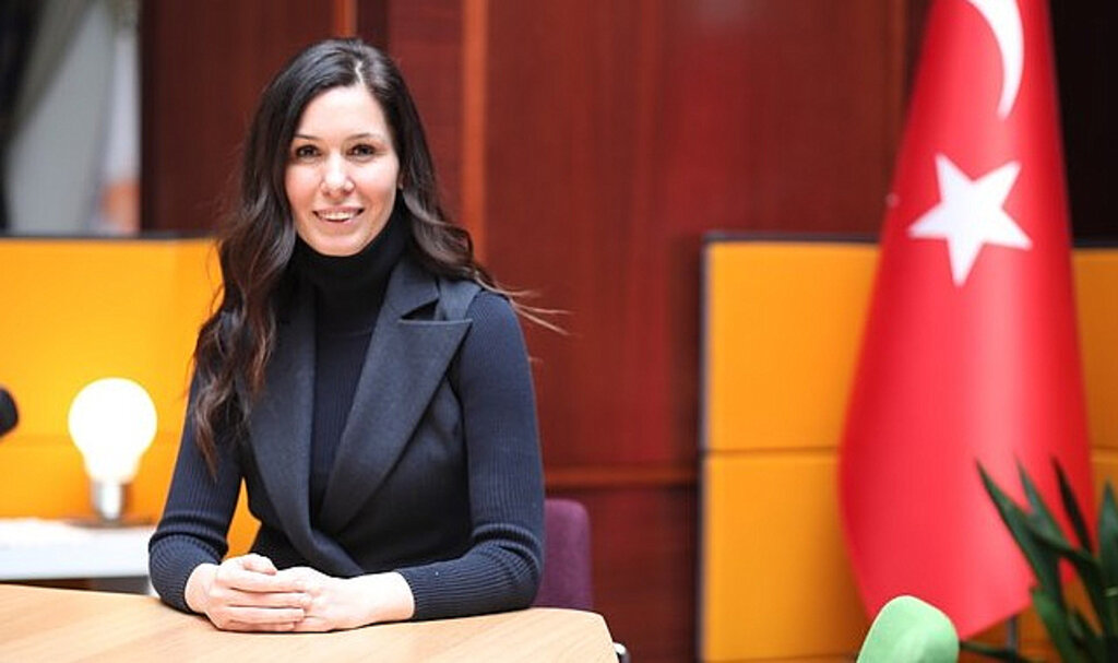 Karaaslan'dan 'Anneler Günü' Mesajı!