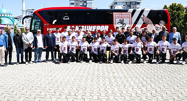 Şampiyon, Basın İle Kahvaltıda Buluştu
