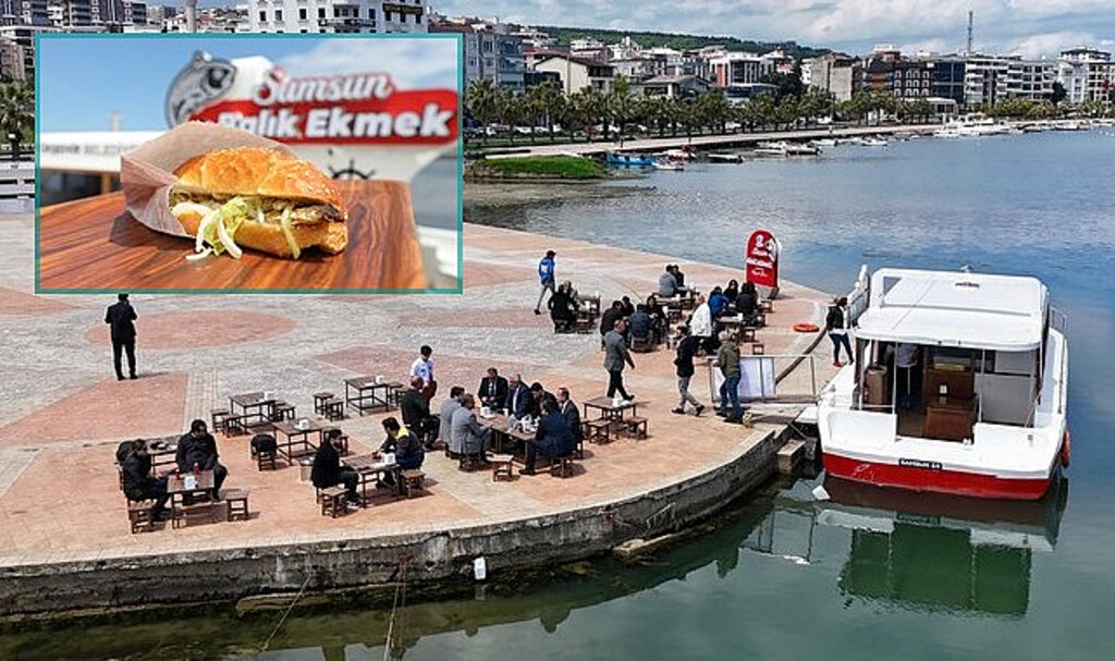 Samsun Büyükşehir’in Teknesinde Uygun Fiyata Balık Ekmek!