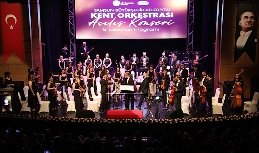 Samsun Büyükşehir Kent Orkestrası İlk Konserinde Müzikseverlerden Tam Not Aldı!