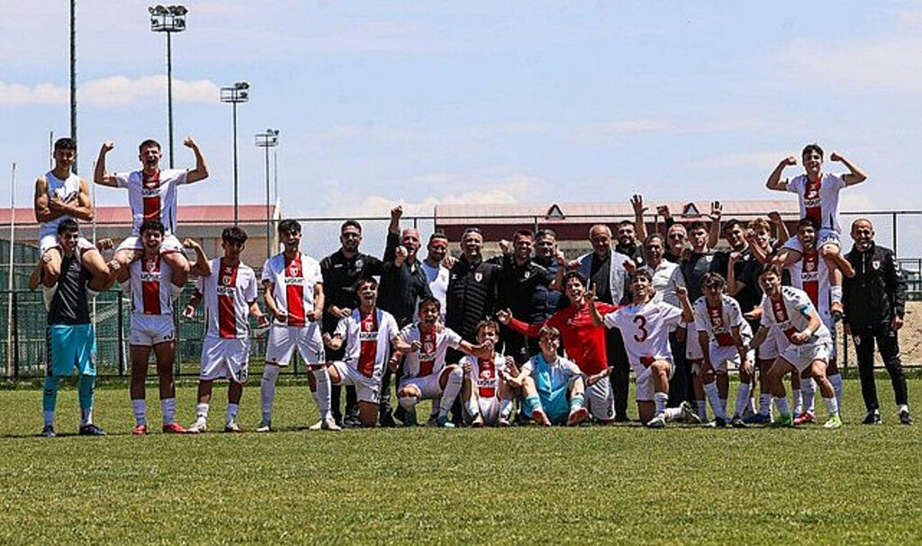 Samsun Uğur Okulları Şampiyonluğa Koşuyor!