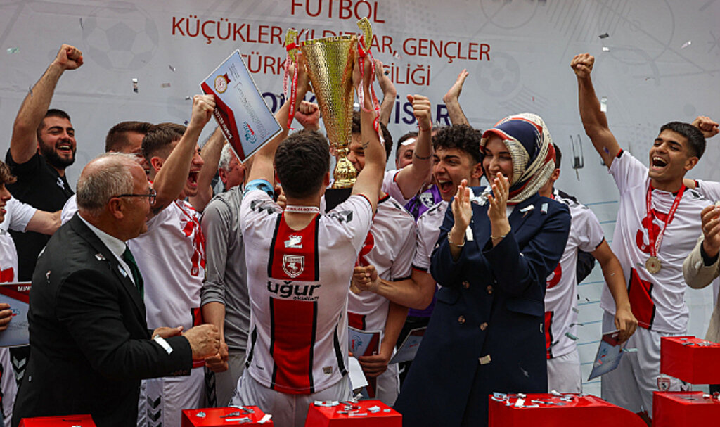 Samsunspor'un Eğitim Sponsoru Uğur Okulları Türkiye Şampiyonu Oldu!