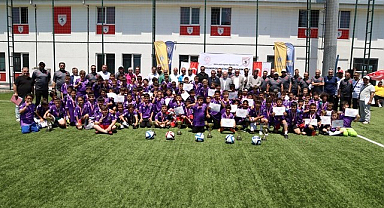‘Kaybetmek Yok’ Minikler Futbol Şenliği Coşkulu Bir Finalle Sona Erdi!