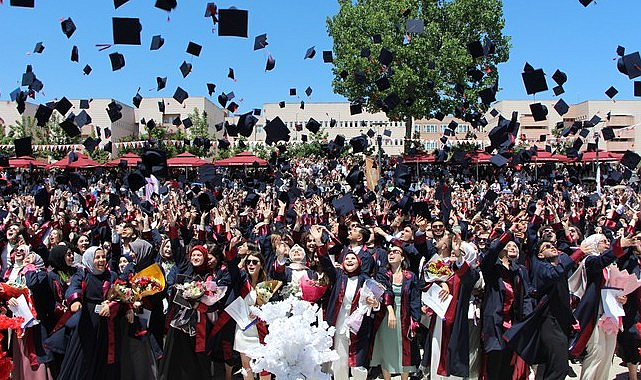OMÜ Eğitim Fakültesi 43’üncü Dönem Mezunlarını Verdi!