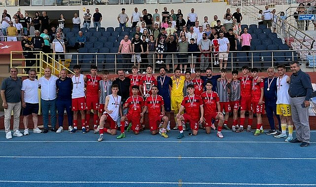 Samsun Kadıköyspor’un Gençleri Türkiye Şampiyonasından Kupa İle Döndü!