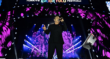 Samsunlular Ferhat Göçer İle Samsun’da Müzik Dolu Bir Gece!