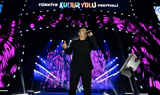 Samsunlular Ferhat Göçer İle Samsun’da Müzik Dolu Bir Gece!