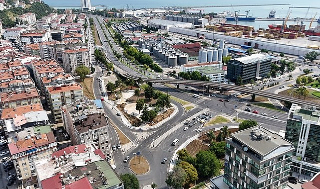 Gençlik Parkı Kavşağına Büyükşehir’den Başarılı Dokunuş!