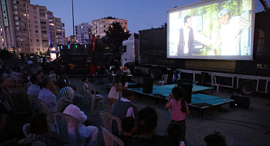 İlkadım'da Açık Hava Sinema Gecesine Yoğun İlgi!