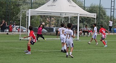 Kadıköyspor U11, Küçük Dev Adamlar Ligi'nde Şampiyon Oldu!
