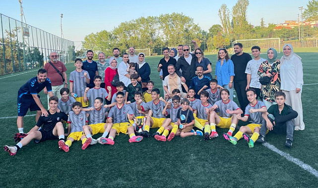 Şampiyon Kadıköyspor!