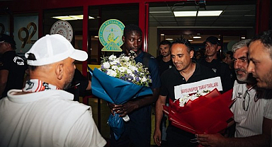 Samsunspor Taraftarından Kardeş Takım Dunkerque'e Muhteşem Karşılama!