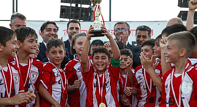 Samsunspor U10 Takımı Yerel Lig Şampiyonu Oldu!