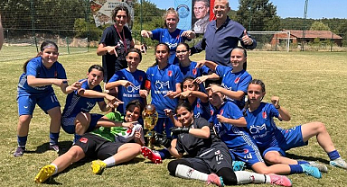 Yalova U13 Kadınlar Futbol Turnuvası Şampiyonu YABPA Spor!