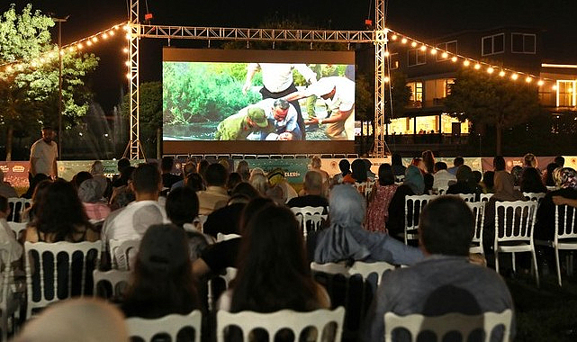 Büyükşehir’in Açık Hava Sinema Geceleri Yoğun İlgiyle Devam Ediyor!