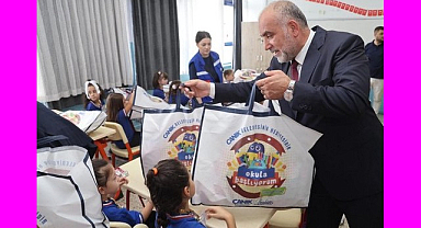 Canik Belediyesi'nden Çanta ve Kırtasiye Desteği!