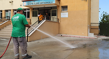 Canik Belediyesi'nden Okullarda Hummalı Çalışma!  